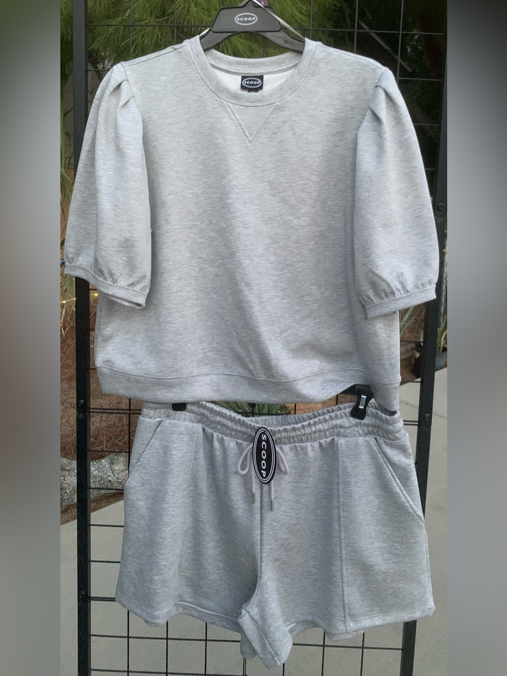 NWT Scoop 2 pc Scubaknit light Gray Pleated Puff sleeves top & short XXL (20)